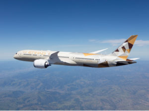 An Etihad Boeing 787-9 in flight