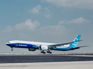 Boeing 777X lands in Dubai